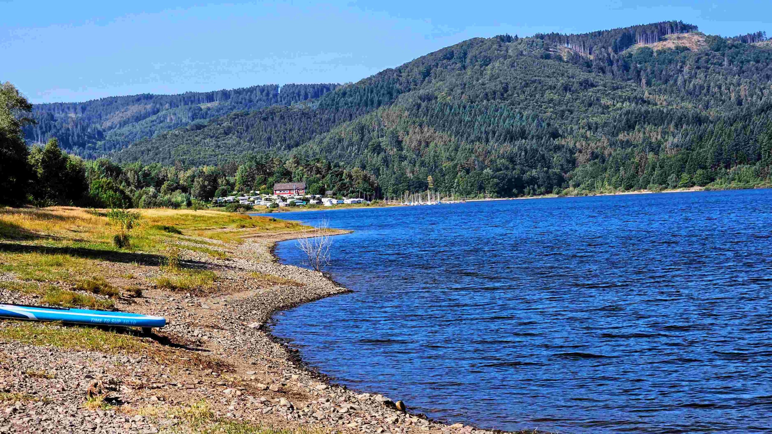 nur weißen Sandstrand und Palmen muss man sich denken