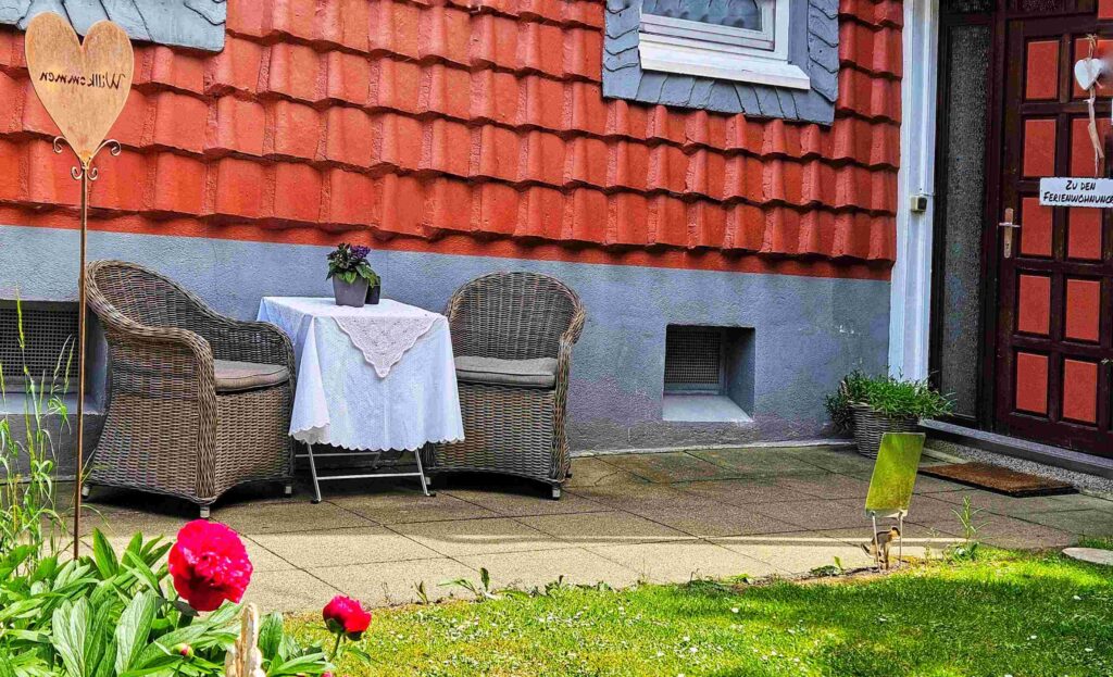 Sonnenbank + Raucherloge