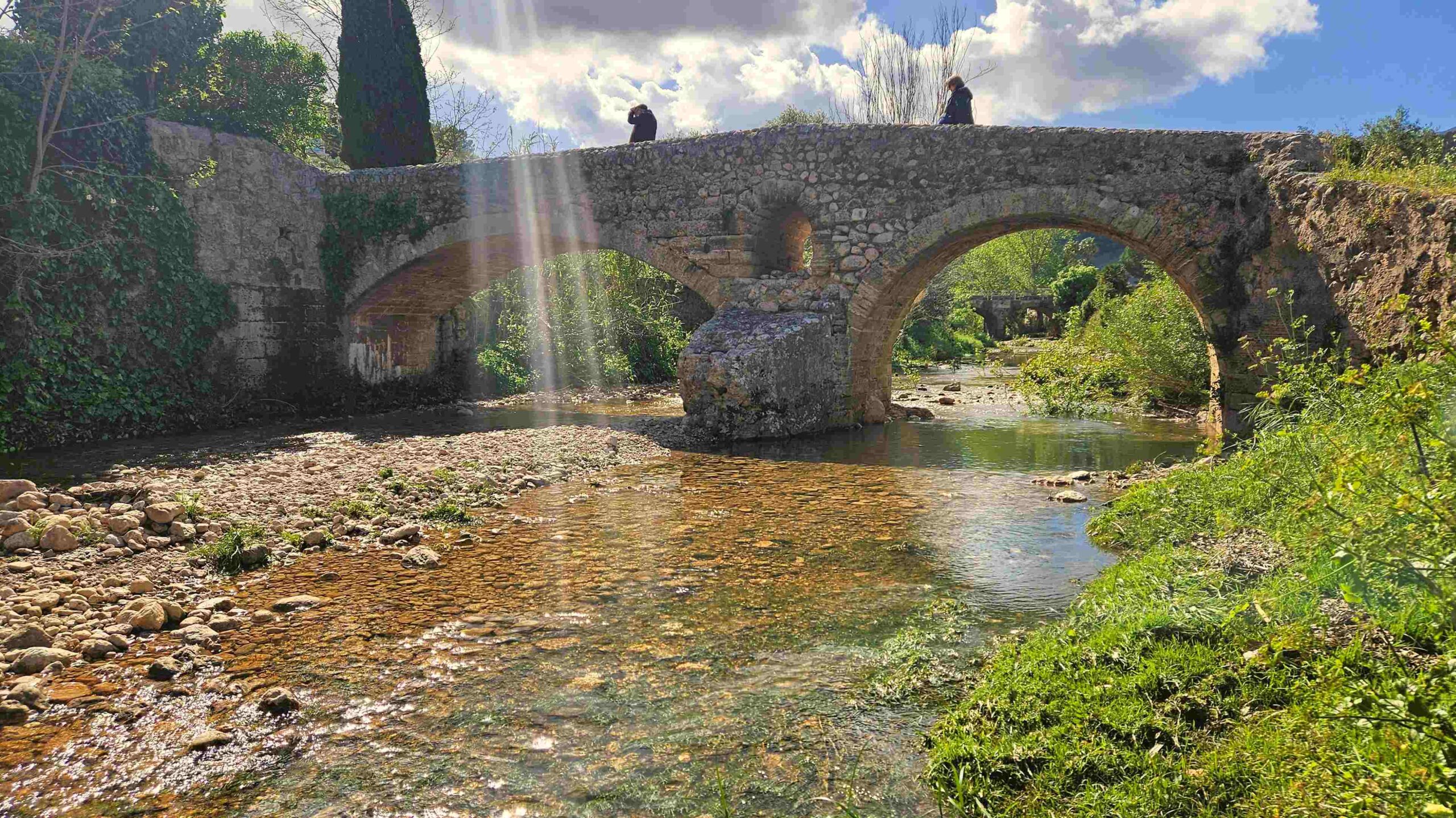 Römische Brücke ausnahmsweise über Flusswasser